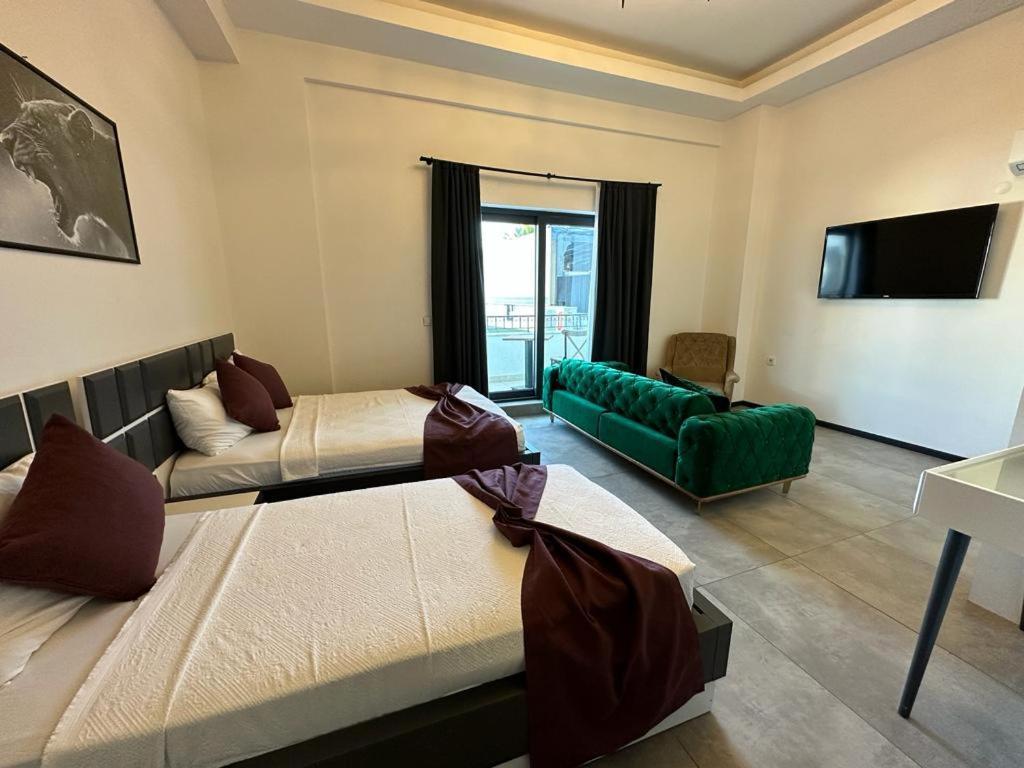 Wb Weekend Otel Bodrum ภายนอก รูปภาพ